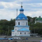Церковь на берегу Чебоксарского водохранилища. 2011 год