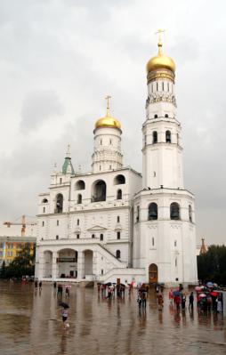 Колокольня «Иван Великий» на Соборной площади Московского Кремля, август 2012 г. Фото: А. Востриков.
