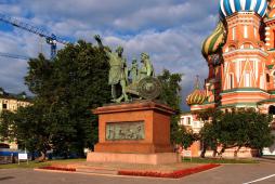 Памятник К. Минину и Д. Пожарскому на Красной площади. Фото И. Новиковой.