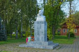 Памятник Ленину в селе Кушалино. Август 2019 г. Фото: Анатолий Максимов.