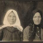 Слева – Мария Рогова, справа – Пелагея Букреева.