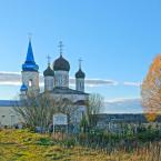Деревня Иванищи, церковь Успения. Октябрь 2010 г. Фото: Анатолий Максимов.