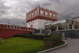 Кутафья башня. Вид со стороны Александровского сада. Фото И. Новиковой.