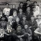 Коллектив рабочих-поселенцев старого лесозаготовительного поселка Алгатуй (1958 год)