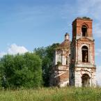 Спасская церковь, вид со стороны колокольни. Июль 2010 г. Фото: Анатолий Максимов.